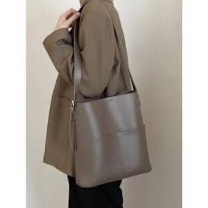 Oak & fort WoMen's Taupe Shoulder Bag